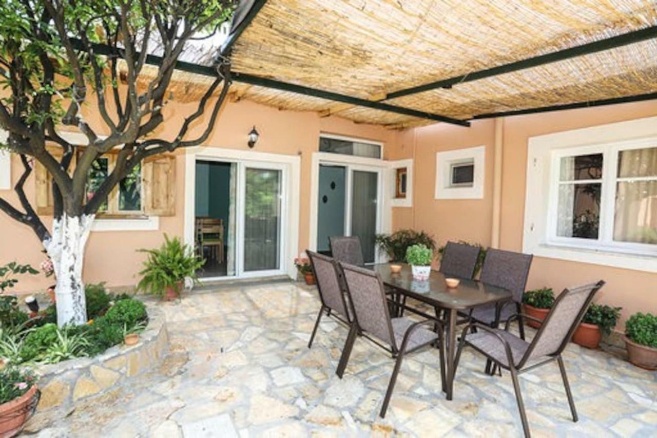 Гостевой дом Garden House Kastellani Kastellanoi  Экстерьер фото